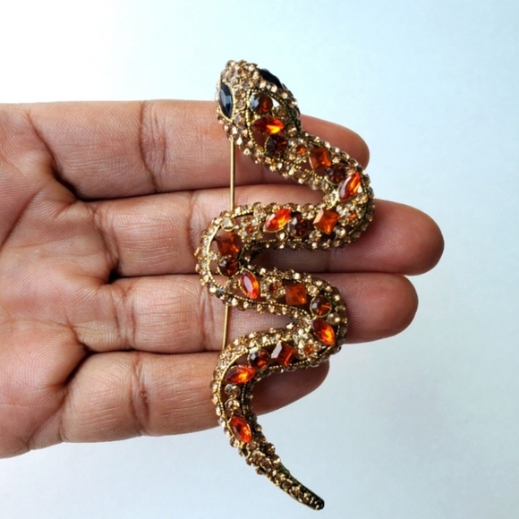 Large Rhinestone Snake Brooch - Picture 5 of 6